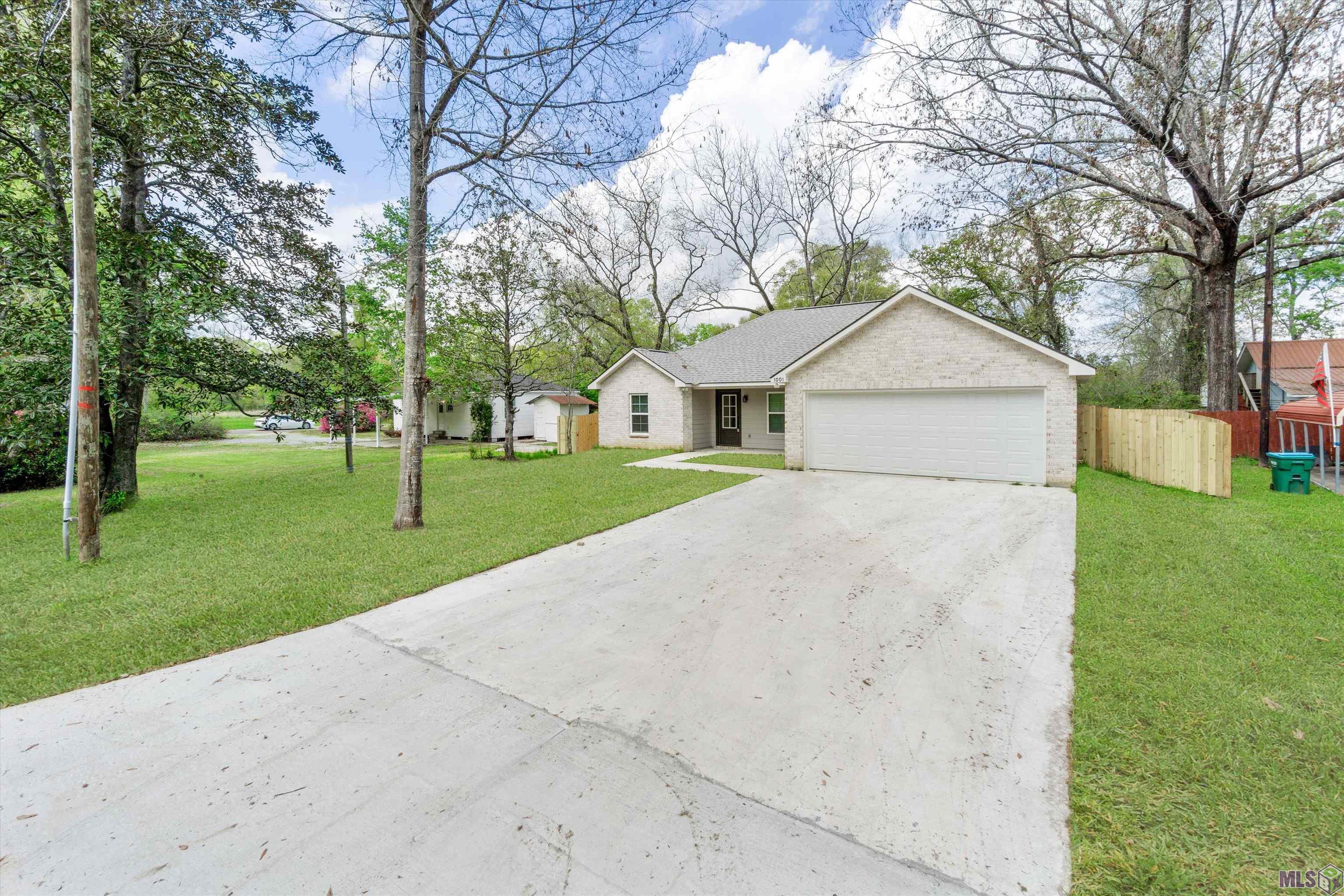 1001 Rodeo Drive Denham Springs, LA 70726 - Photo 1 of 15 Gallery Image 1