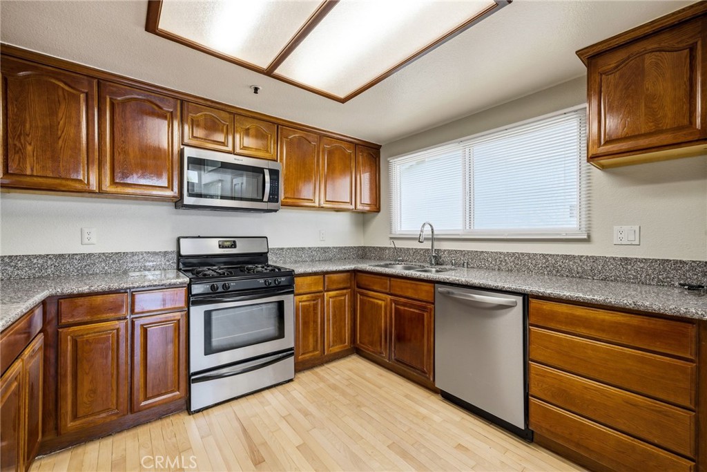 5847 East Rocking Horse Way Orange, CA 92869 - Photo 6 of 17