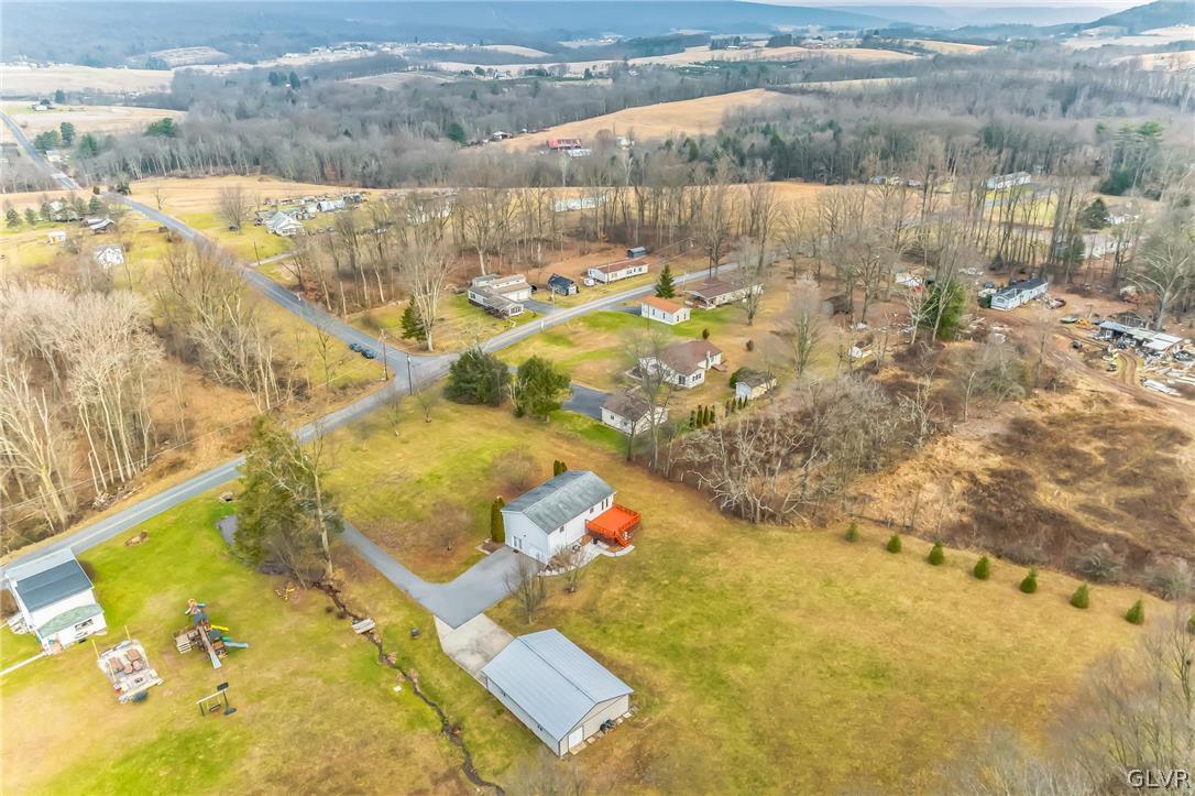 284 Hill Road Hegins, PA 17938 - Photo 8 of 36 Gallery Image 8