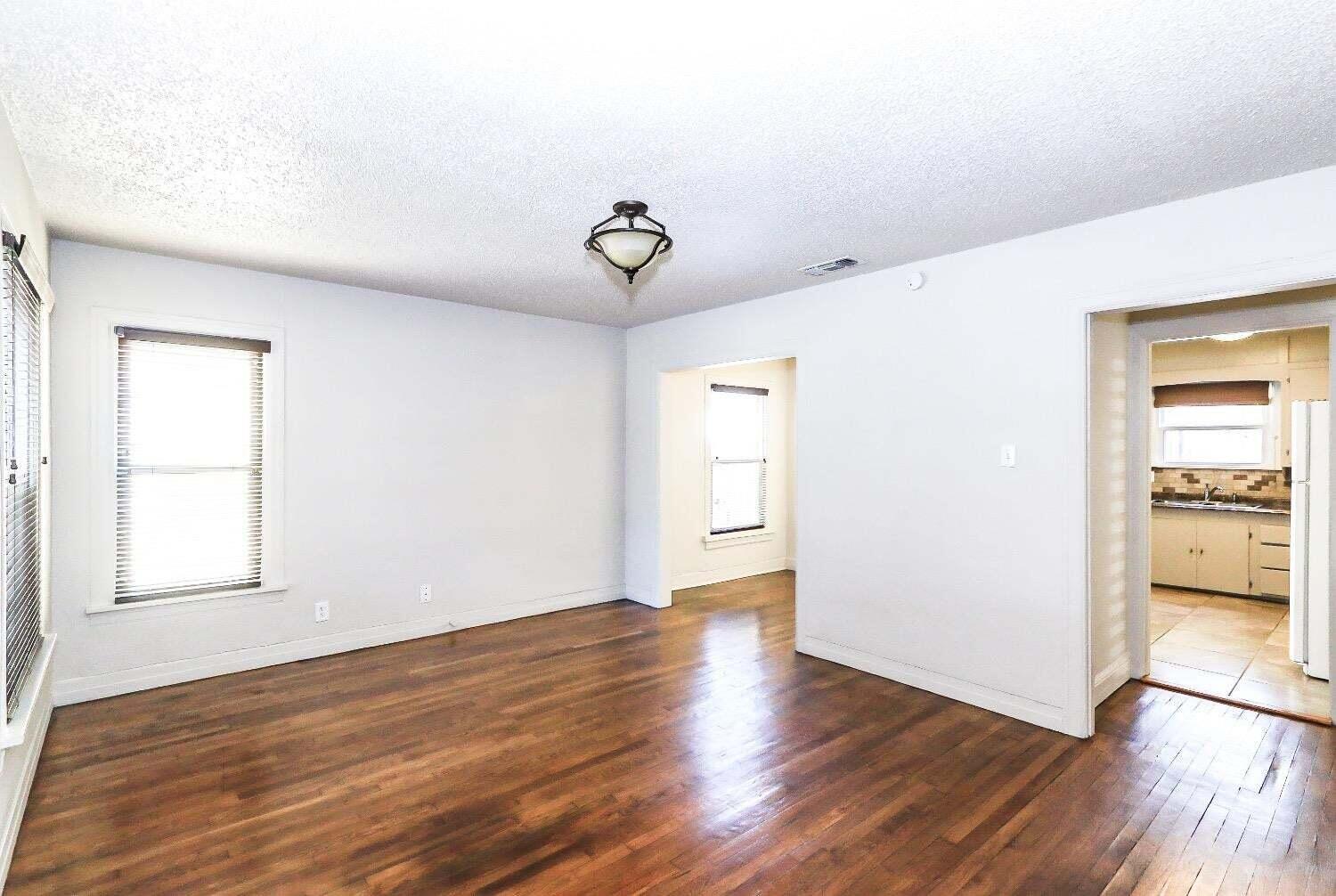 2306 20th Street Lubbock, TX 79411 - Photo 6 of 30 20241219231613432910000000-o