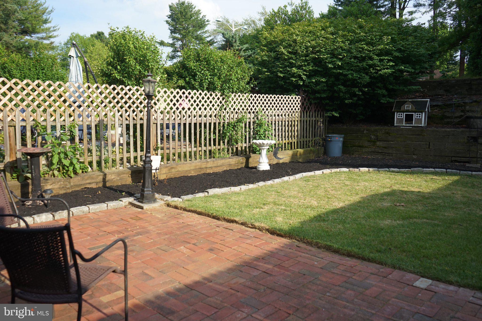 96 Farnwood Road Mount Laurel, NJ 08054 - Photo 11 of 30 Charming garden retreat with greenery.
