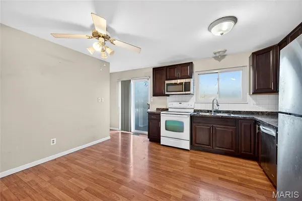 $199,900 | 2715 Creekwood Manor Lane, St. Louis, MO 63125