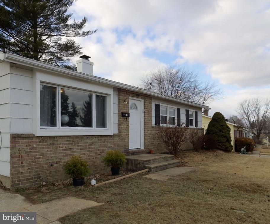 6008 Burnt Oak Road Baltimore, MD 21228 - Photo 2 of 30 Exterior (Front)