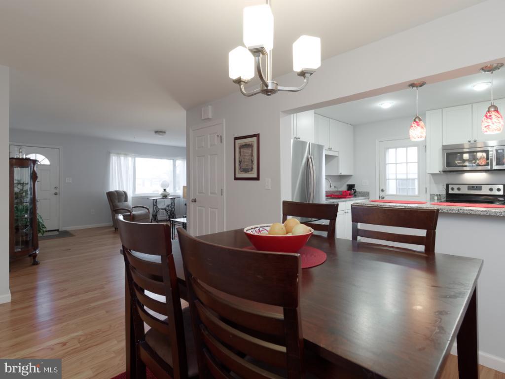 6008 Burnt Oak Road Baltimore, MD 21228 - Photo 11 of 30 Dining Room