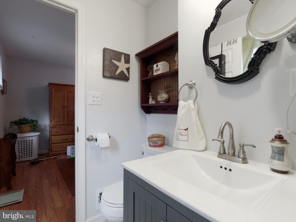 6008 Burnt Oak Road Baltimore, MD 21228 - Photo 17 of 30 Bedroom (Master)