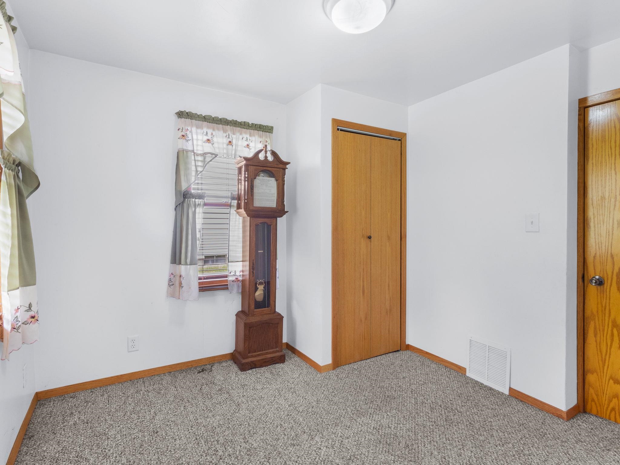 W605 Wiegers Road Marinette, WI 54143 - Photo 13 of 24