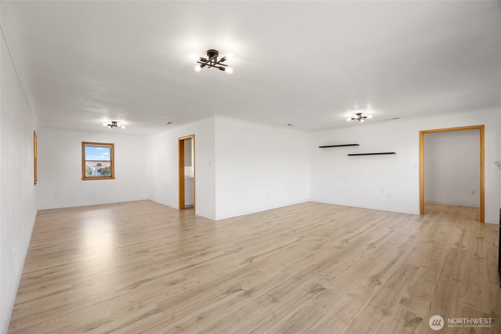 204 East 6th Street Lind, WA 99341 - Photo 8 of 40