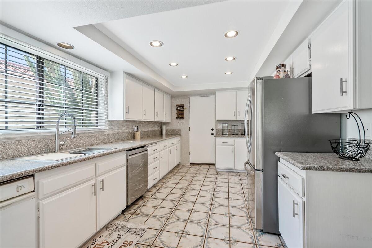 82223 Vandenberg Drive Indio, CA 92201 - Photo 14 of 28 20230205220503371676000000-o