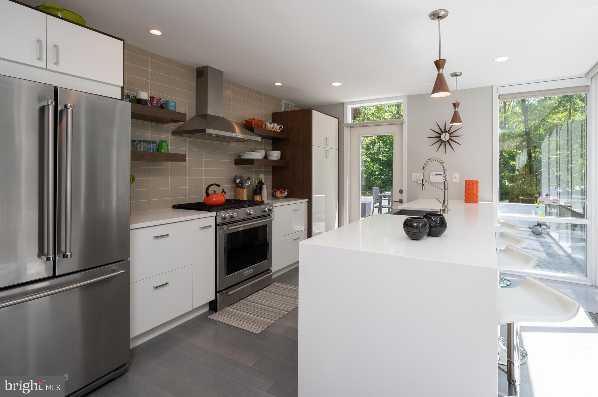 7213 Beechwood Road Alexandria, VA 22307 - Photo 11 of 48 Gallery Image 11