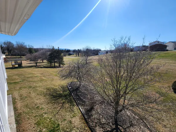 $359,000 | 15512 Woodstone Circle, Bristol, VA 24202