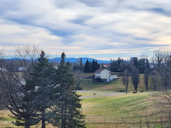 $359,000 | 15512 Woodstone Circle, Bristol, VA 24202
