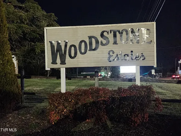 $359,000 | 15512 Woodstone Circle, Bristol, VA 24202