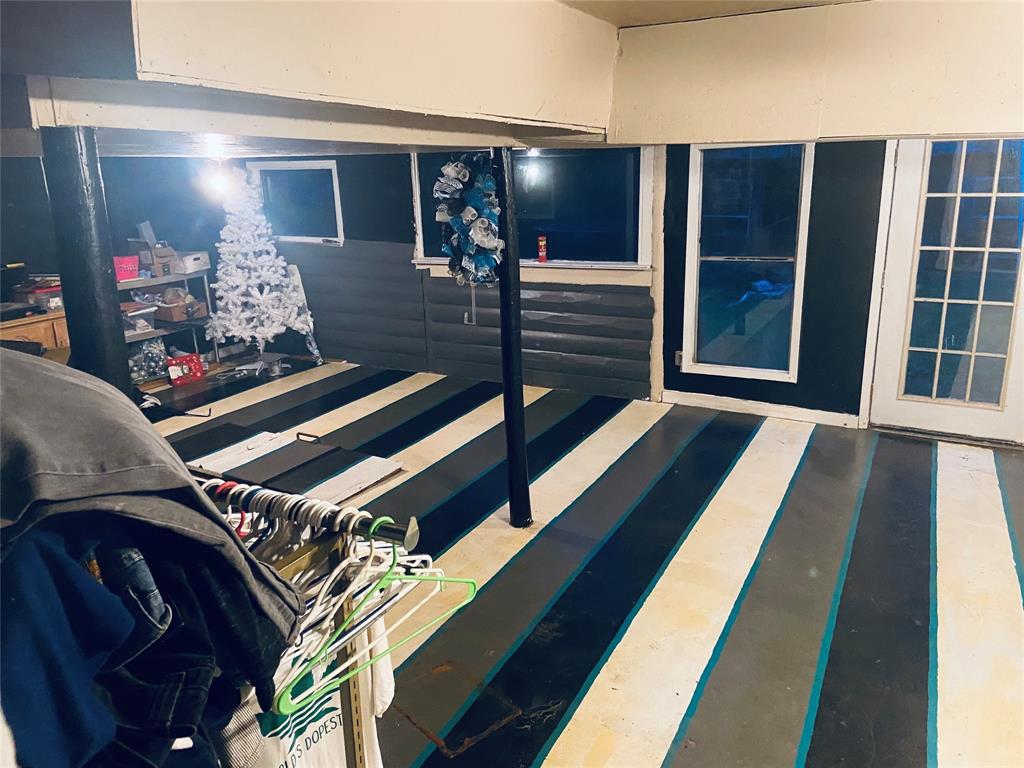 1670 Shiloh Street Paris, TX 75460 - Photo 9 of 11