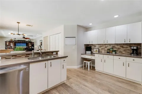 $1,775,000 | 16085 Southwest 84th Place, Palmetto Bay, FL 33157