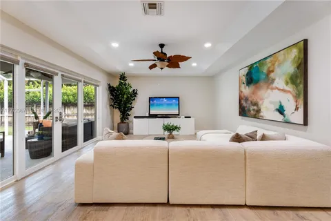 $1,775,000 | 16085 Southwest 84th Place, Palmetto Bay, FL 33157