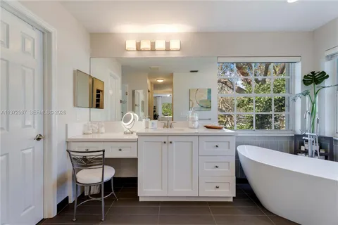 $1,890,000 | 16085 Southwest 84th Place, Palmetto Bay, FL 33157