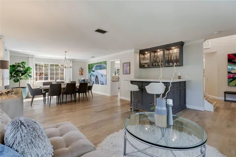 $1,890,000 | 16085 Southwest 84th Place, Palmetto Bay, FL 33157