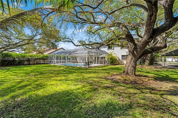 a front view of house with yard