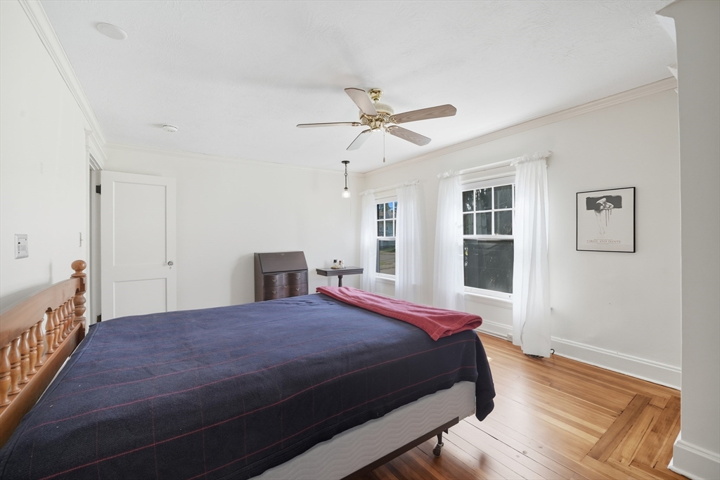 31 Wellesley Road Holyoke, MA 01040 - Photo 21 of 36