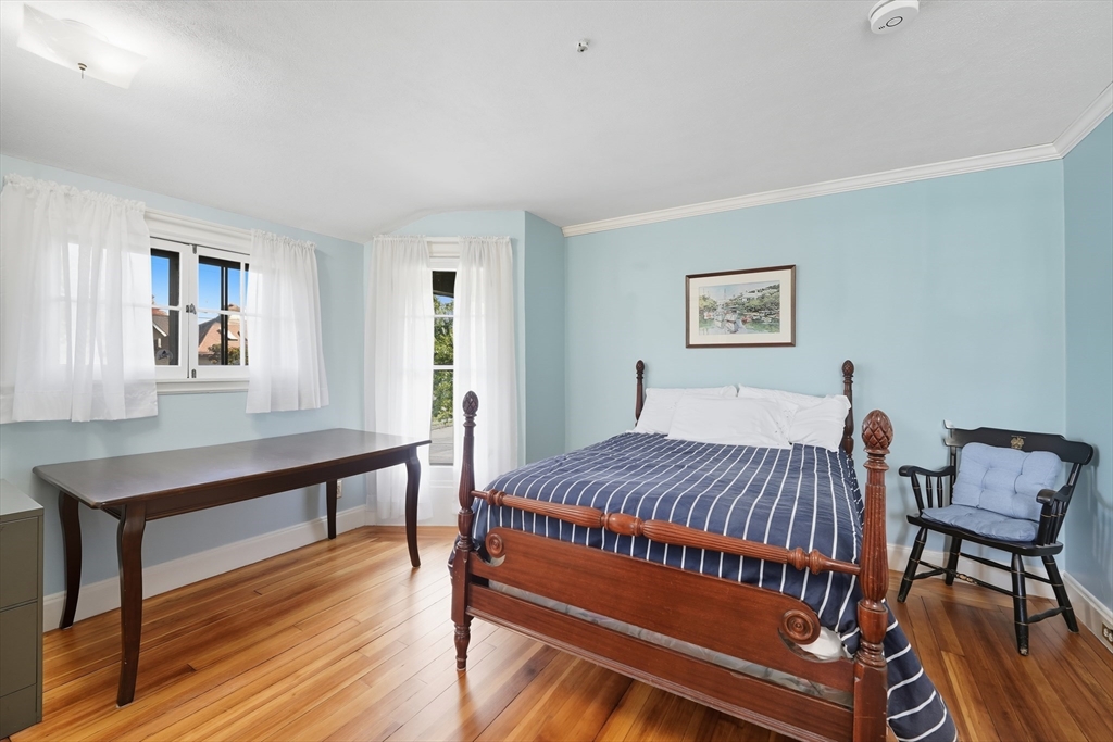 31 Wellesley Road Holyoke, MA 01040 - Photo 26 of 36