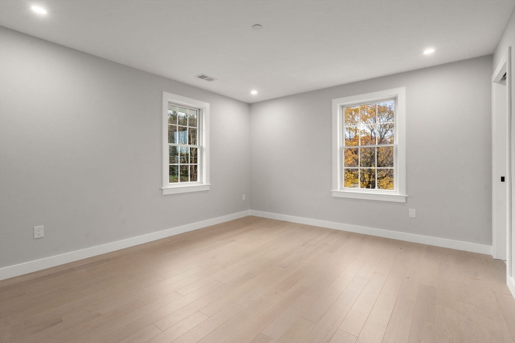 63 Oak Street, Unit B Wellesley, MA 02482 - Photo 13 of 24