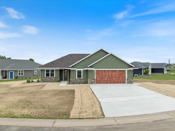 $478,900 | 1507 Green Acres Drive, Marshfield, WI 54449