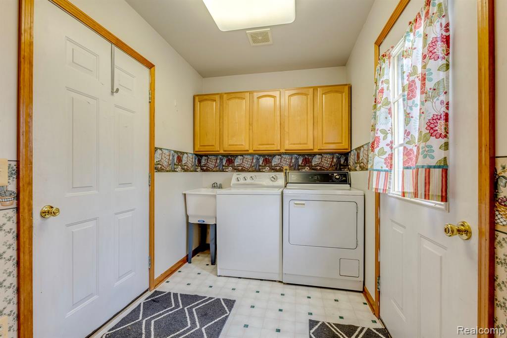 4072 Wellman Line Road Jeddo, MI 48032 - Photo 22 of 32