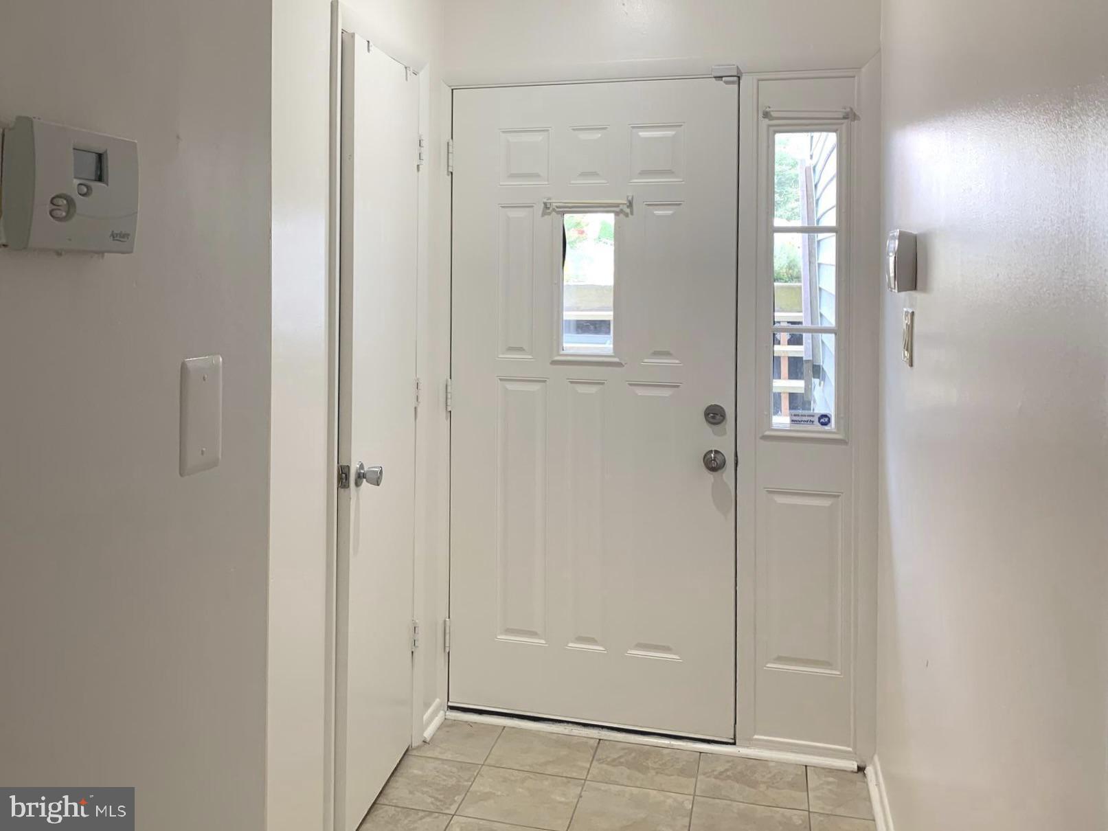 2216 Notely Lane, Unit 111 Crofton, MD 21114 - Photo 3 of 20 Foyer