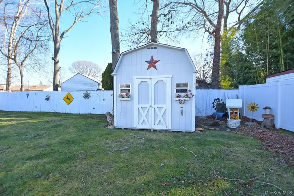 $559,000 | 359 Randall Road, Ridge, NY 11961