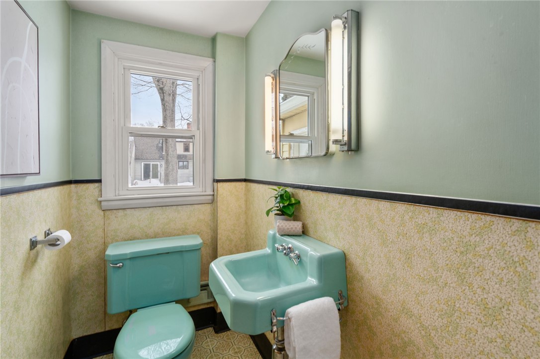 80 George Street Warwick, RI 02888 - Photo 26 of 40