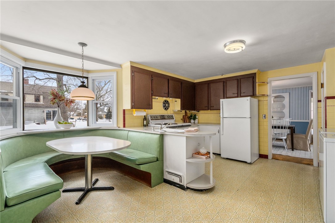 80 George Street Warwick, RI 02888 - Photo 5 of 40