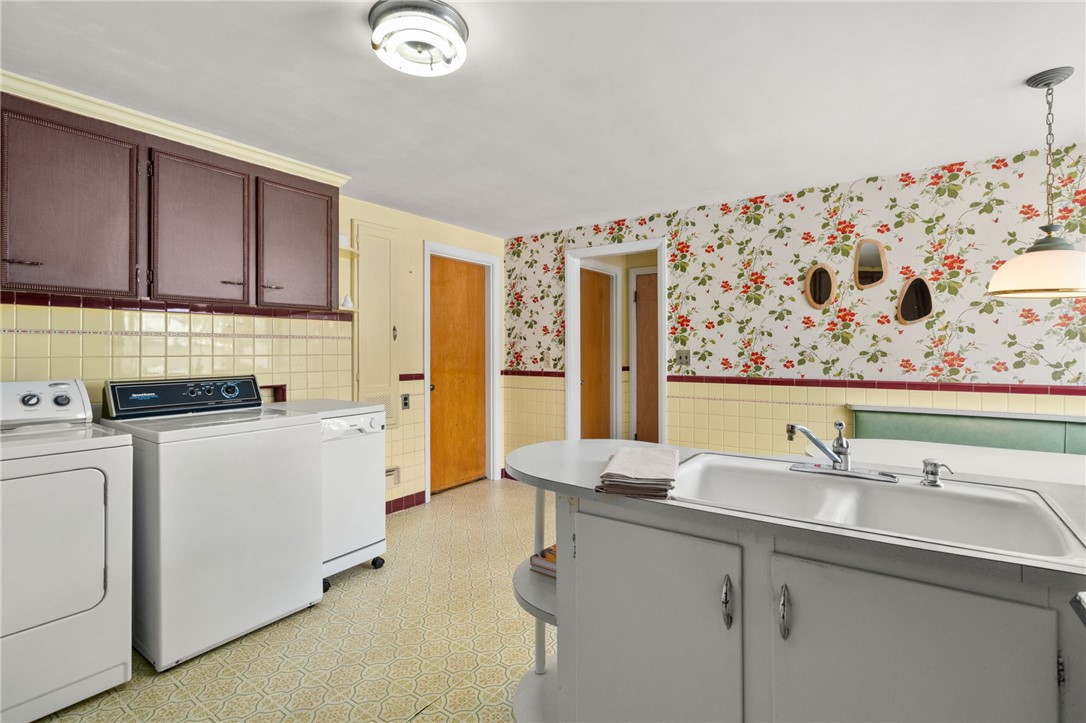 80 George Street Warwick, RI 02888 - Photo 8 of 40