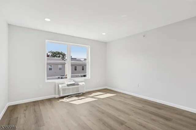 $2,400 | 200 Summer Street, Unit 2, Paterson, NJ 07501