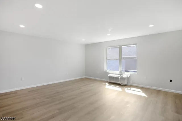 $2,400 | 200 Summer Street, Unit 2, Paterson, NJ 07501