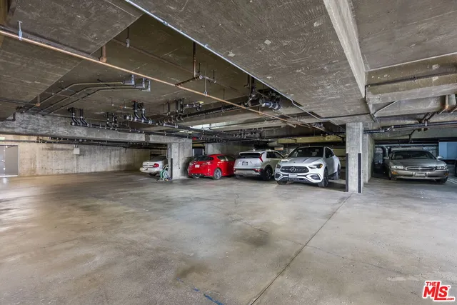 $4,200 | 3663 Los Feliz Boulevard, Unit 4, Los Angeles, CA 90027