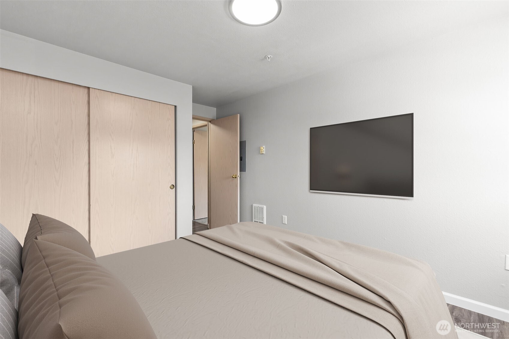 11002 Southeast Petrovitsky Road, Unit F302 Renton, WA 98055 - Photo 19 of 28 Gallery Image 19