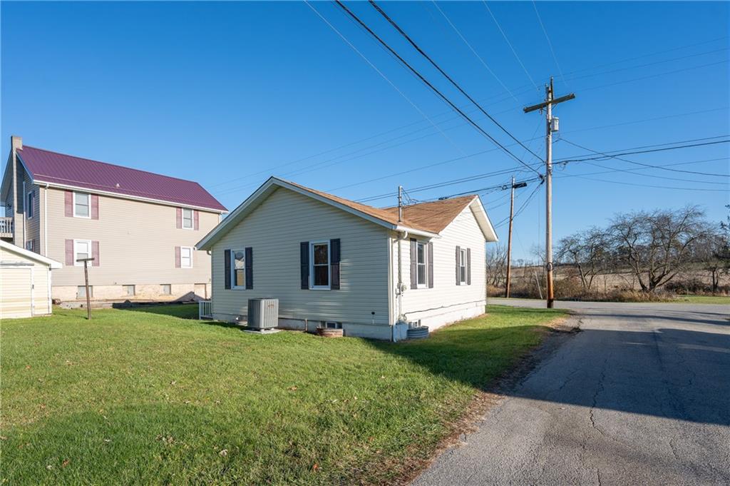 102 Frogtown Road New Alexandria, PA 15670 - Photo 3 of 21 Gallery Image 3