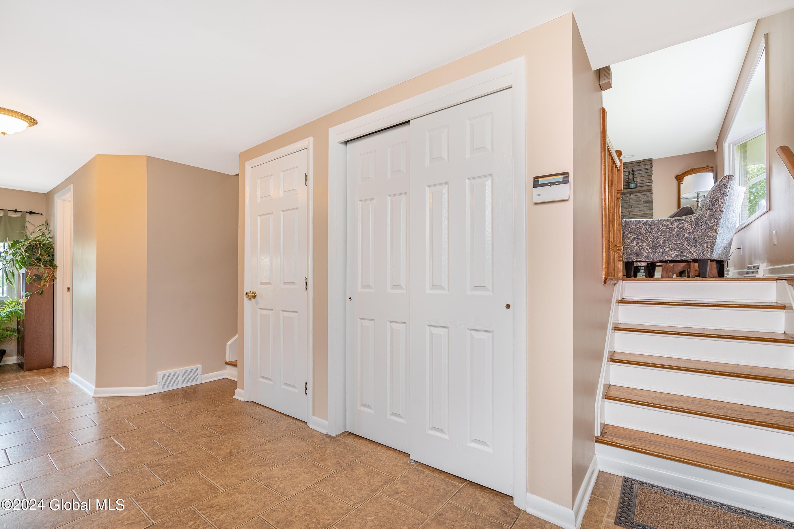104 Beacon Road Bethlehem, NY 12077 - Photo 3 of 52 009-104-Beacon-Rd