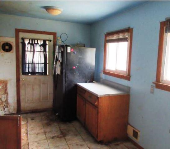 1297 Country Club Road Columbus, OH 43227 - Photo 4 of 9 Gallery Image 4