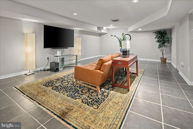 $949,000 | 4412 Tarpon Lane, Alexandria, VA 22309