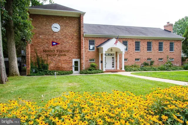 $949,000 | 4412 Tarpon Lane, Alexandria, VA 22309