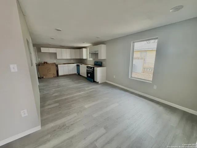 $155,000 | 323 Juanita Avenue, San Antonio, TX 78237