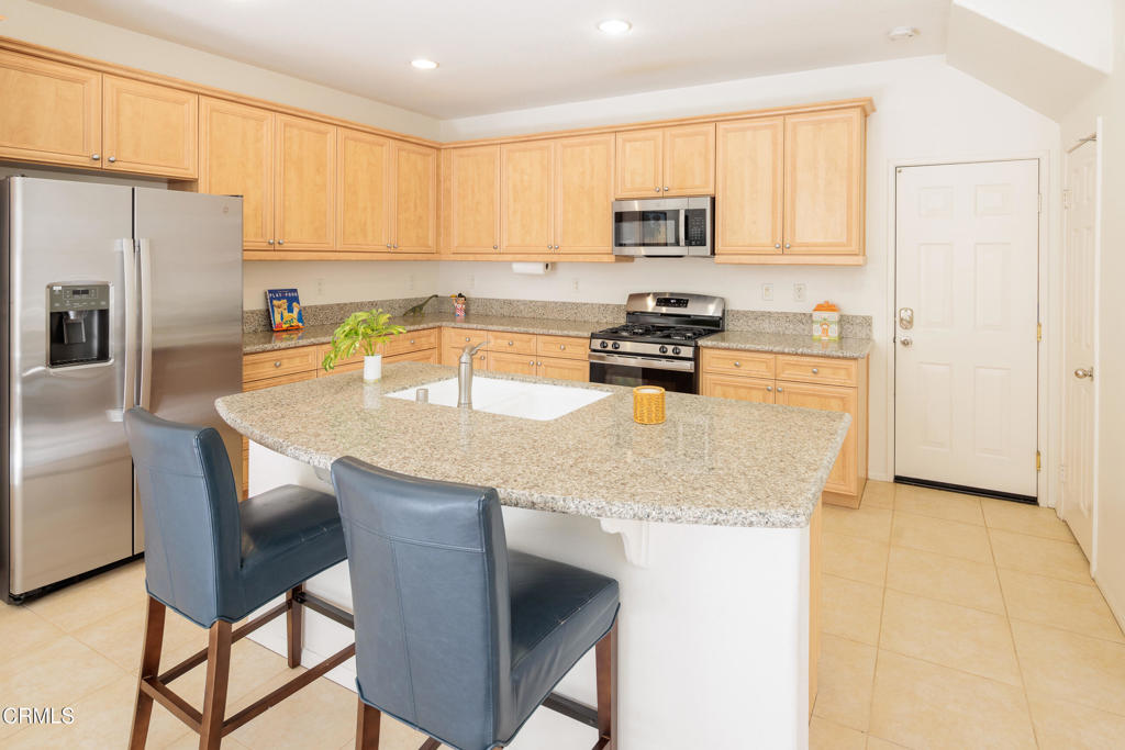 3604 Jolly Roger Way Oxnard, CA 93035 - Photo 9 of 28 3604 Jolly Roger Way-4261-HDR