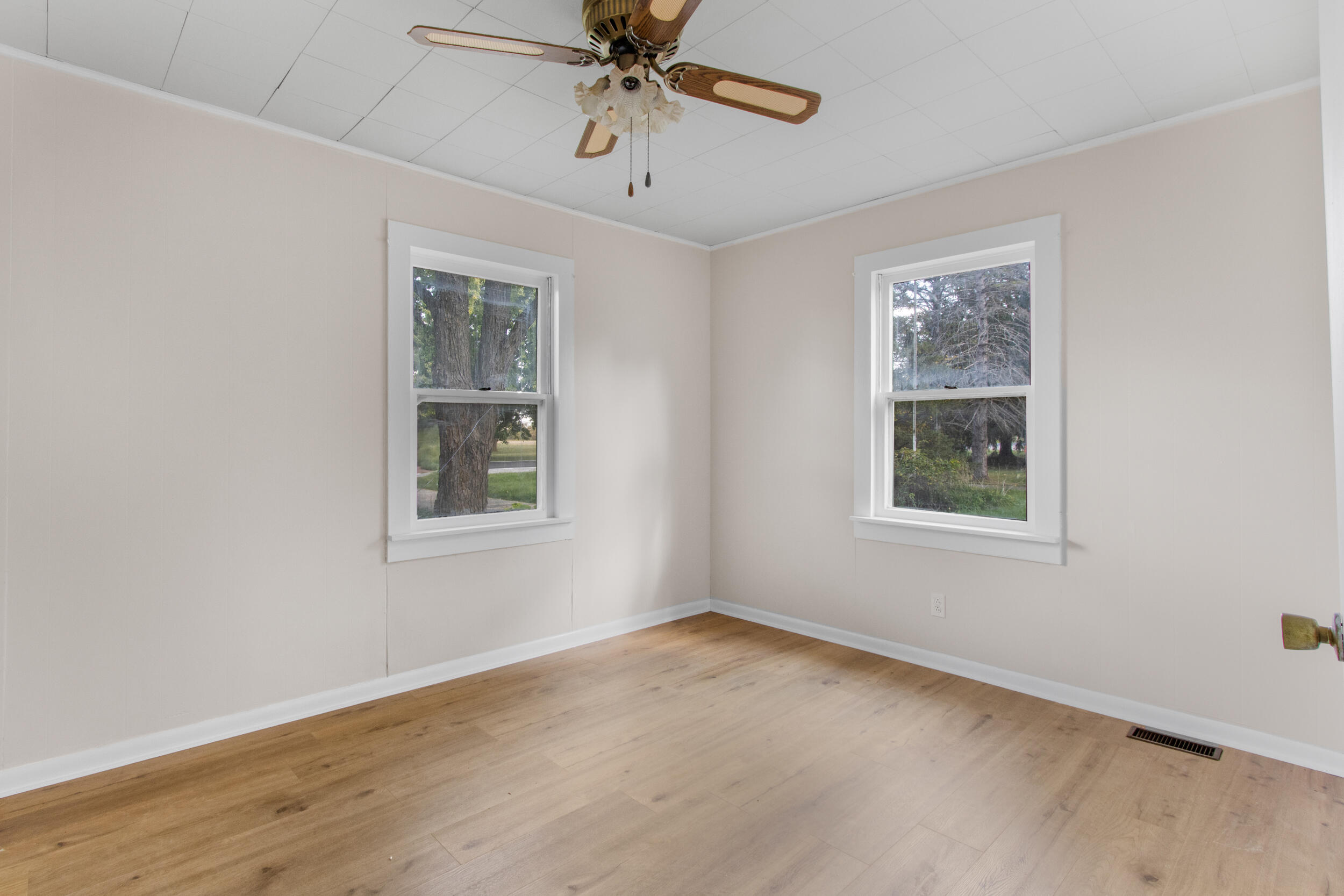 7317 Bristol Road Swartz Creek, MI 48473 - Photo 6 of 24 11__mg_1200