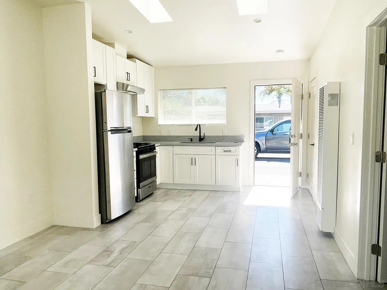 921-927 Regal Road Encinitas, CA 92024 - Photo 11 of 27