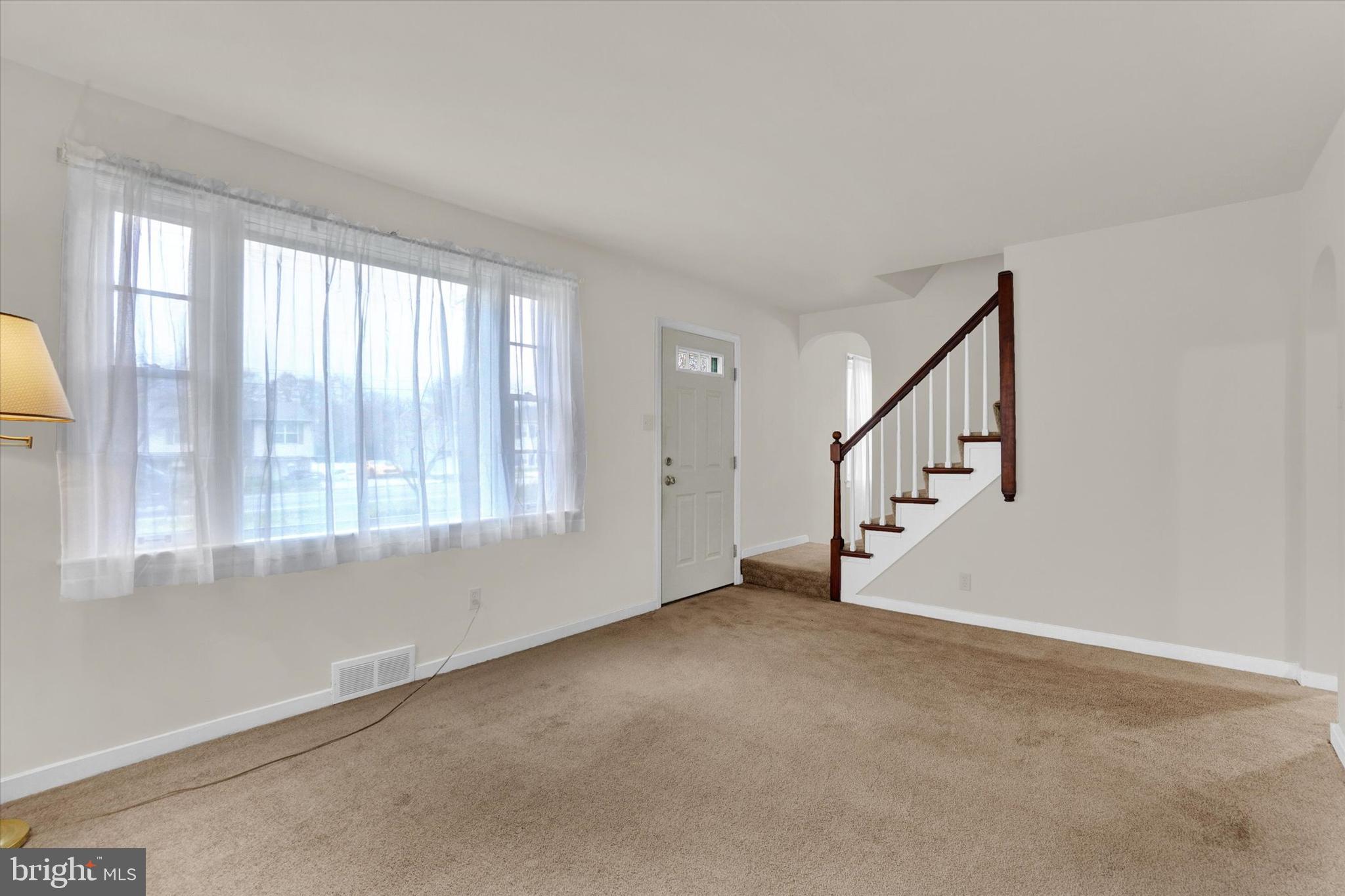 304 Edgewood Road York, PA 17402 - Photo 3 of 18 Gallery Image 3