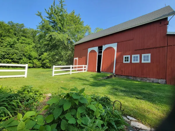 $1,300,000 | 6475 Olive Branch Road, Galien, MI 49113