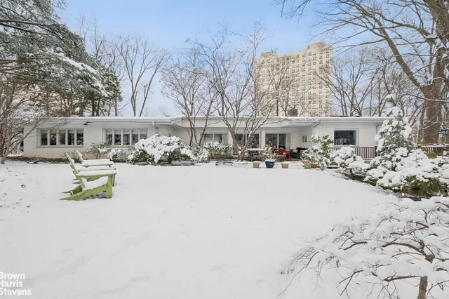 $2,100,000 | 383 West 254th Street | North Riverdale