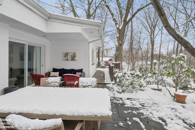 $2,100,000 | 383 West 254th Street | North Riverdale