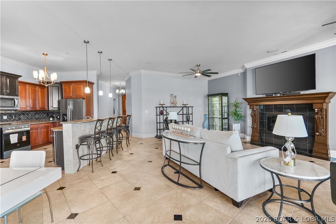 1184 Jeffries Road, Unit 416 Osage Beach, MO 65065 - Photo 24 of 62 Spacious living room